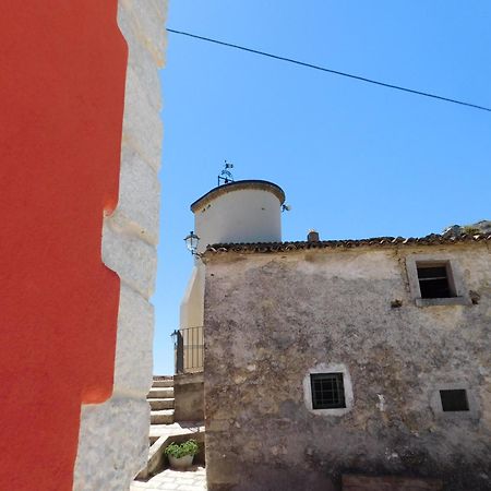 Bed and Breakfast La Torre dell'Orologio 2.0 Roccasicura Esterno foto