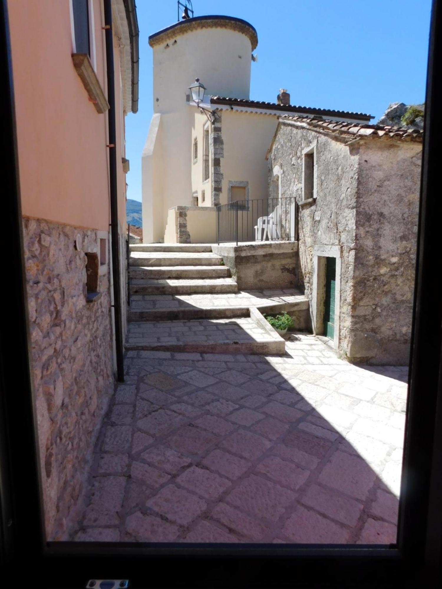 Bed and Breakfast La Torre dell'Orologio 2.0 Roccasicura Esterno foto