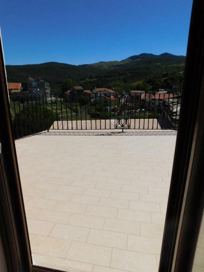 Bed and Breakfast La Torre dell'Orologio 2.0 Roccasicura Esterno foto