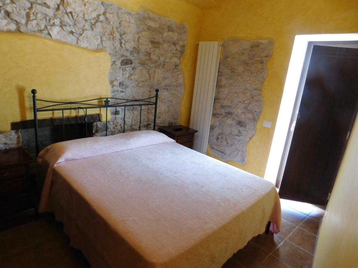 Bed and Breakfast La Torre dell'Orologio 2.0 Roccasicura Esterno foto